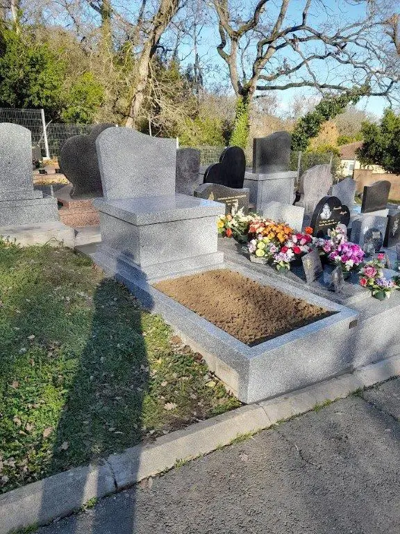 monument cinéraire granit tarn moyen