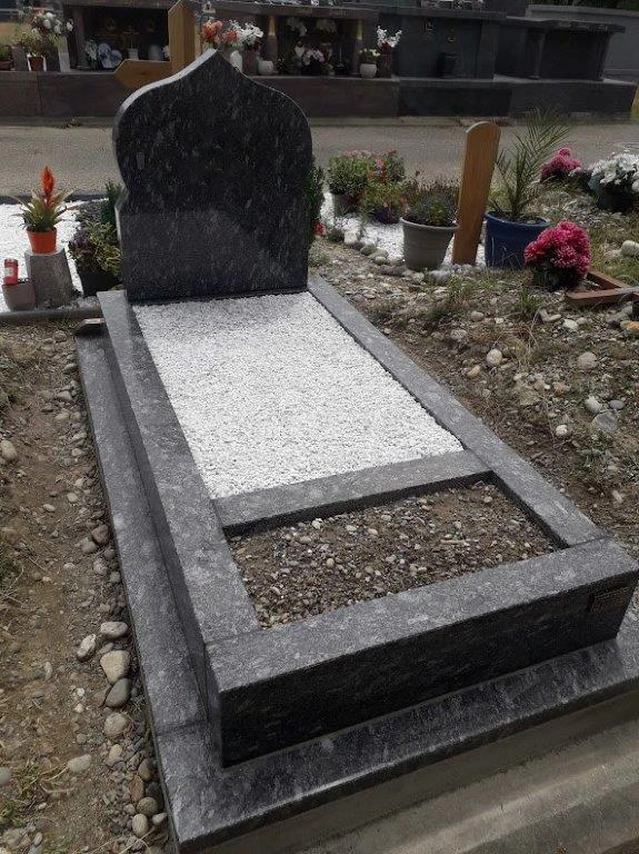 monument funeraire granit azul noche