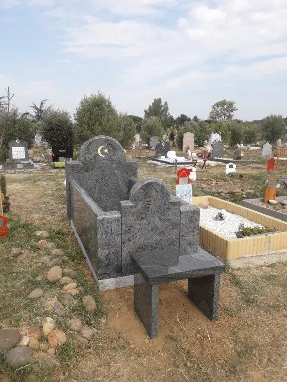 Monument musulman granit vert savana<br />
